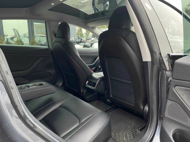 Серый Тесла Модель 3, объемом двигателя 0 л и пробегом 158 тыс. км за 20490 $, фото 15 на Automoto.ua