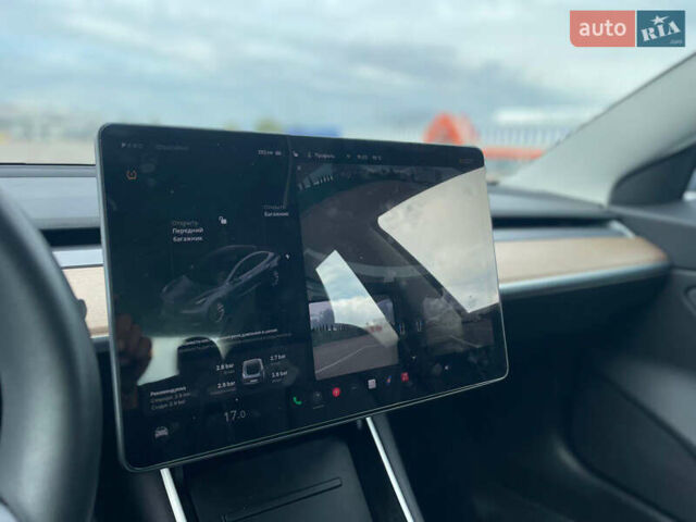 Сірий Тесла Модель 3, об'ємом двигуна 0 л та пробігом 49 тис. км за 21800 $, фото 15 на Automoto.ua