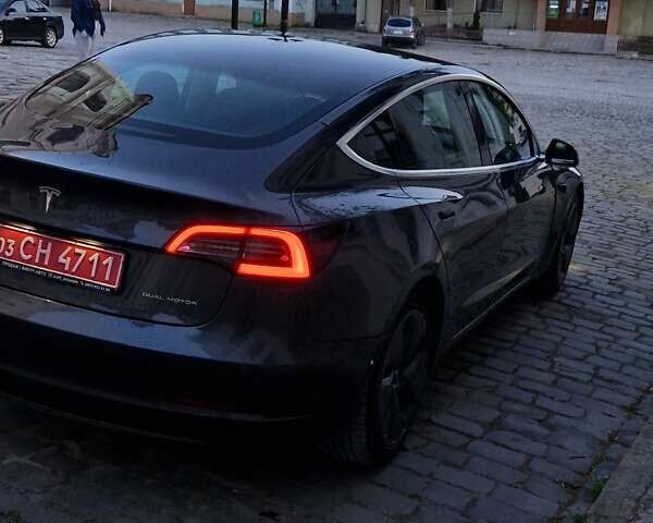 Сірий Тесла Модель 3, об'ємом двигуна 0 л та пробігом 196 тис. км за 18500 $, фото 5 на Automoto.ua