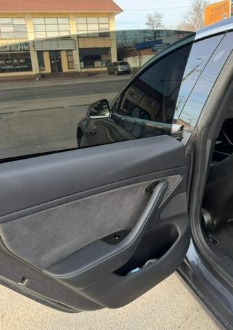 Серый Тесла Модель 3, объемом двигателя 0 л и пробегом 146 тыс. км за 18000 $, фото 10 на Automoto.ua