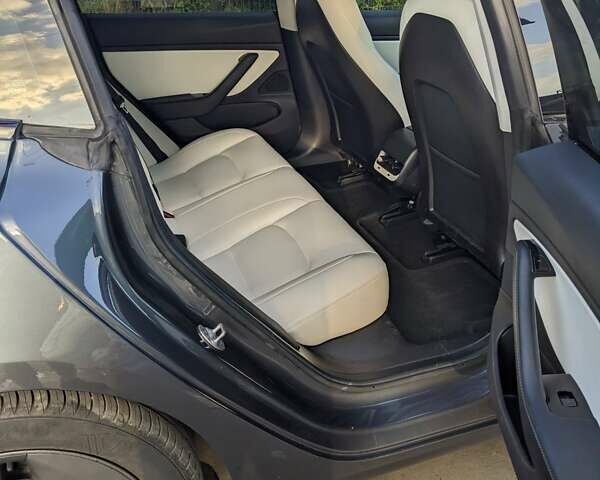 Серый Тесла Модель 3, объемом двигателя 0 л и пробегом 134 тыс. км за 15000 $, фото 7 на Automoto.ua