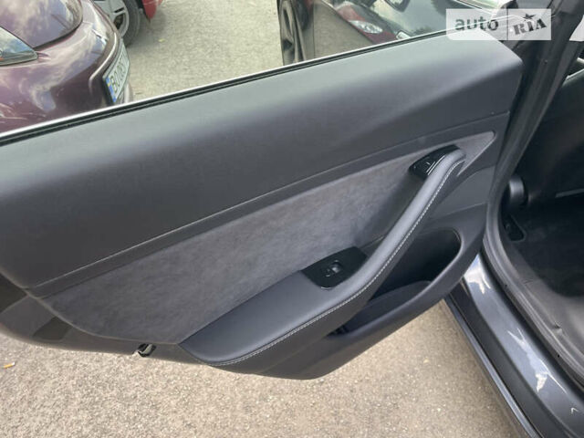 Серый Тесла Модель 3, объемом двигателя 0 л и пробегом 160 тыс. км за 18500 $, фото 11 на Automoto.ua