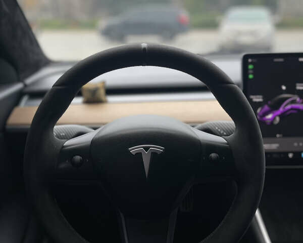 Серый Тесла Модель 3, объемом двигателя 0 л и пробегом 117 тыс. км за 18700 $, фото 11 на Automoto.ua