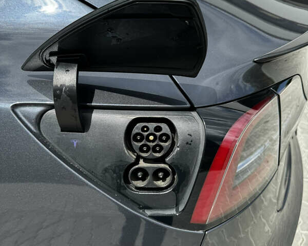 Сірий Тесла Модель 3, об'ємом двигуна 0 л та пробігом 113 тис. км за 24700 $, фото 25 на Automoto.ua