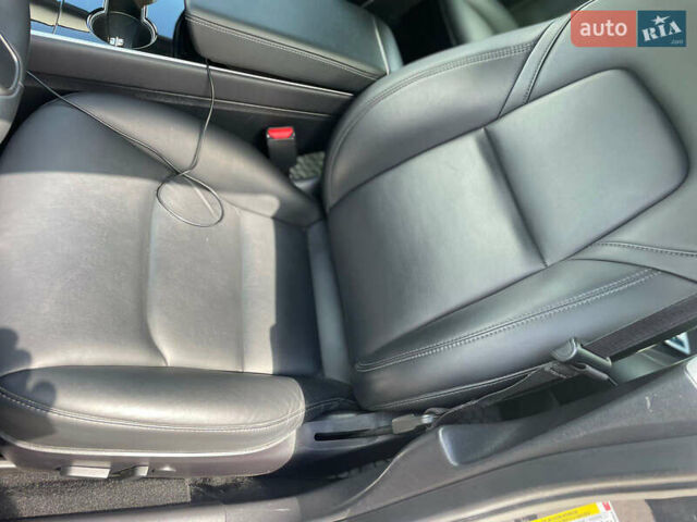 Сірий Тесла Модель 3, об'ємом двигуна 0 л та пробігом 49 тис. км за 21800 $, фото 22 на Automoto.ua