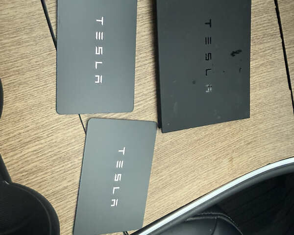 Сірий Тесла Модель 3, об'ємом двигуна 0 л та пробігом 209 тис. км за 17000 $, фото 33 на Automoto.ua