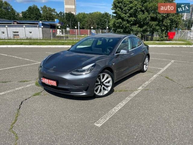 Серый Тесла Модель 3, объемом двигателя 0 л и пробегом 85 тыс. км за 19300 $, фото 1 на Automoto.ua