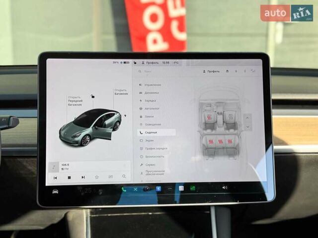 Сірий Тесла Модель 3, об'ємом двигуна 0 л та пробігом 65 тис. км за 20000 $, фото 18 на Automoto.ua