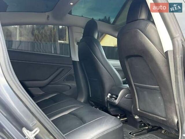 Серый Тесла Модель 3, объемом двигателя 0 л и пробегом 129 тыс. км за 20900 $, фото 13 на Automoto.ua