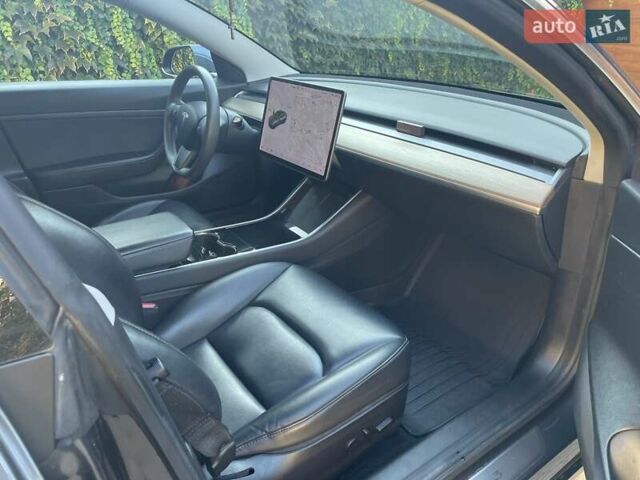 Сірий Тесла Модель 3, об'ємом двигуна 0 л та пробігом 167 тис. км за 15500 $, фото 2 на Automoto.ua