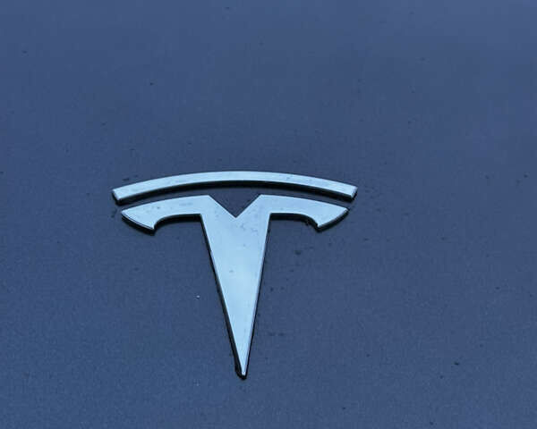 Серый Тесла Модель 3, объемом двигателя 0 л и пробегом 217 тыс. км за 14999 $, фото 9 на Automoto.ua