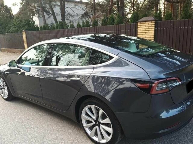 Тесла Модель 3 2019 у Києві на Automoto.ua Сірий Тесла Модель 3, об'ємом двигуна 0 л та пробігом 69 тис. км за 12850 $, фото 3 на Automoto.ua