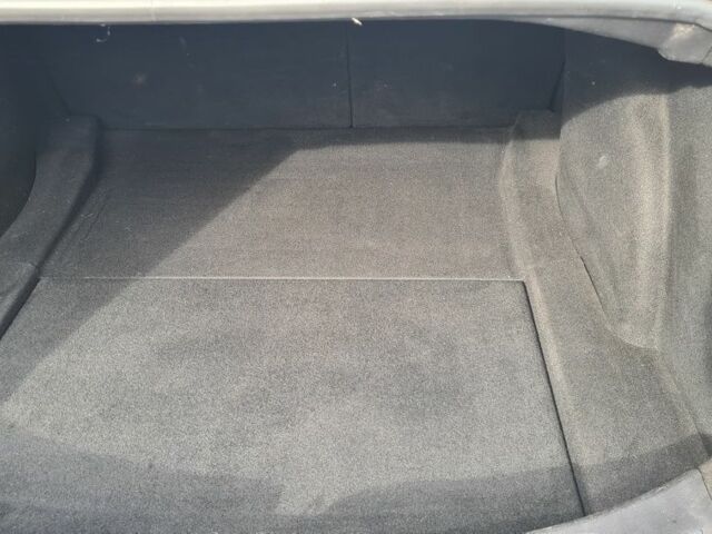 Серый Тесла Модель 3, объемом двигателя 0 л и пробегом 85 тыс. км за 18000 $, фото 10 на Automoto.ua