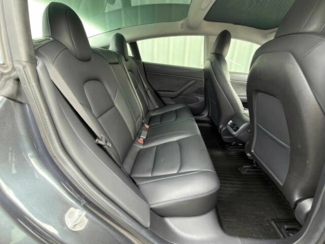 Сірий Тесла Модель 3, об'ємом двигуна 0 л та пробігом 47 тис. км за 7000 $, фото 13 на Automoto.ua