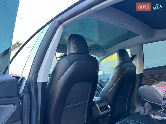 Сірий Тесла Модель 3, об'ємом двигуна 0 л та пробігом 138 тис. км за 15800 $, фото 23 на Automoto.ua