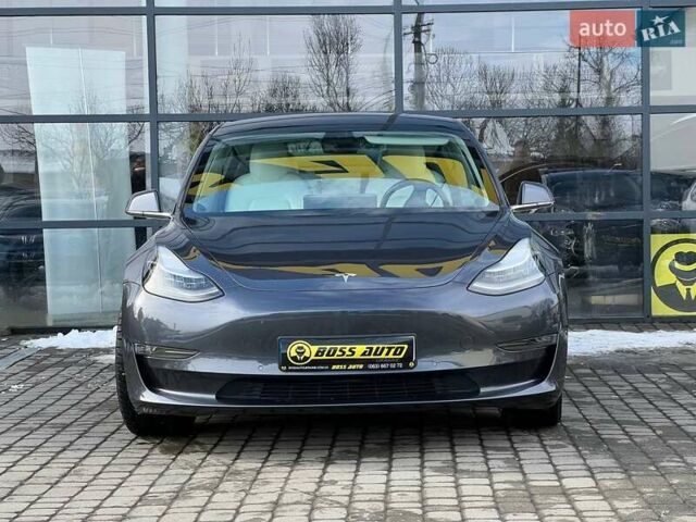 Серый Тесла Модель 3, объемом двигателя 0 л и пробегом 88 тыс. км за 22900 $, фото 1 на Automoto.ua