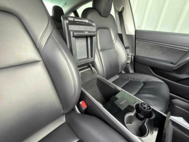 Сірий Тесла Модель 3, об'ємом двигуна 0 л та пробігом 47 тис. км за 7000 $, фото 12 на Automoto.ua