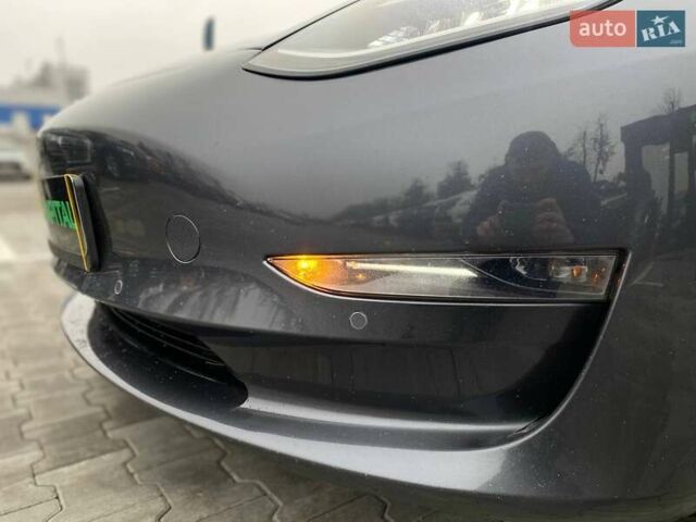 Сірий Тесла Модель 3, об'ємом двигуна 0 л та пробігом 158 тис. км за 19990 $, фото 6 на Automoto.ua