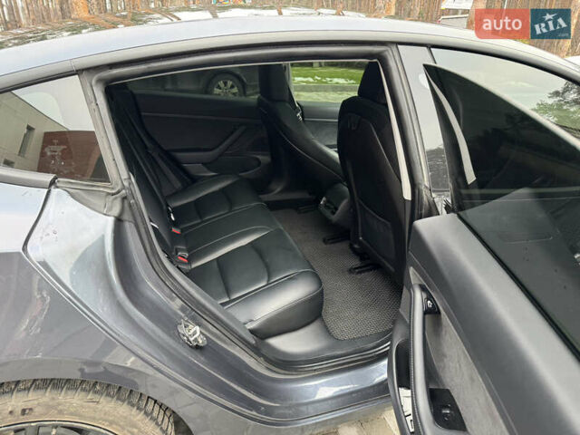 Сірий Тесла Модель 3, об'ємом двигуна 0 л та пробігом 62 тис. км за 17400 $, фото 25 на Automoto.ua