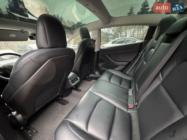 Серый Тесла Модель 3, объемом двигателя 0 л и пробегом 62 тыс. км за 17500 $, фото 30 на Automoto.ua