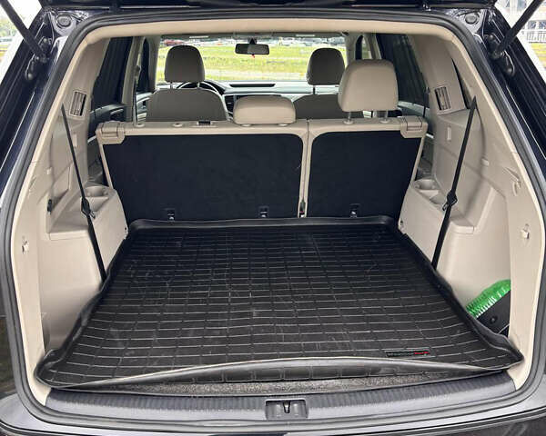 Серый Тесла Модель 3, объемом двигателя 0 л и пробегом 53 тыс. км за 21000 $, фото 9 на Automoto.ua