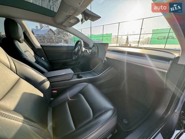 Серый Тесла Модель 3, объемом двигателя 0 л и пробегом 128 тыс. км за 19500 $, фото 29 на Automoto.ua