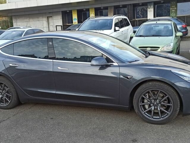 Сірий Тесла Модель 3, об'ємом двигуна 0 л та пробігом 155 тис. км за 17300 $, фото 5 на Automoto.ua