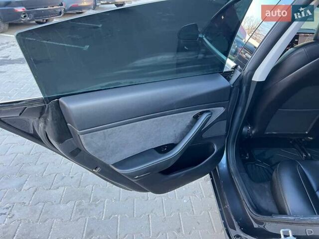 Серый Тесла Модель 3, объемом двигателя 0 л и пробегом 138 тыс. км за 14800 $, фото 21 на Automoto.ua