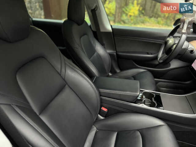 Серый Тесла Модель 3, объемом двигателя 0 л и пробегом 108 тыс. км за 18800 $, фото 13 на Automoto.ua