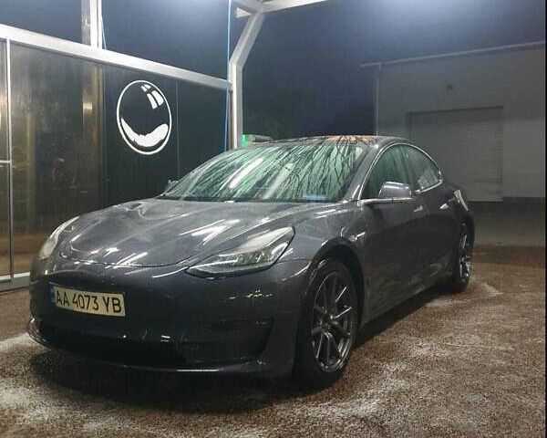 Сірий Тесла Модель 3, об'ємом двигуна 0 л та пробігом 60 тис. км за 19000 $, фото 4 на Automoto.ua
