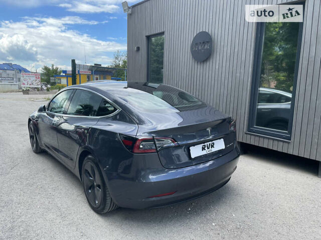 Серый Тесла Модель 3, объемом двигателя 0 л и пробегом 160 тыс. км за 18500 $, фото 2 на Automoto.ua