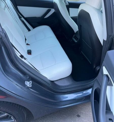 Серый Тесла Модель 3, объемом двигателя 0 л и пробегом 140 тыс. км за 16900 $, фото 59 на Automoto.ua