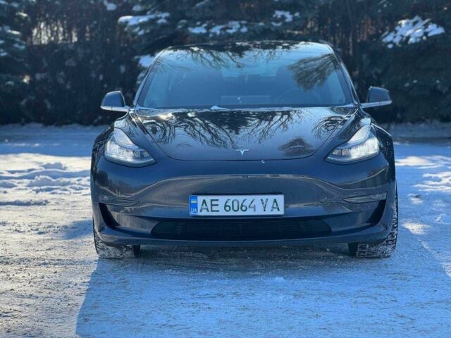 Сірий Тесла Модель 3, об'ємом двигуна 0 л та пробігом 168 тис. км за 17500 $, фото 1 на Automoto.ua