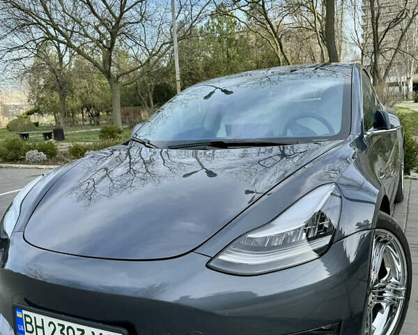 Серый Тесла Модель 3, объемом двигателя 0 л и пробегом 112 тыс. км за 23500 $, фото 35 на Automoto.ua