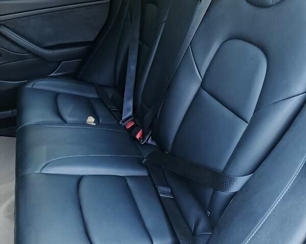 Серый Тесла Модель 3, объемом двигателя 0 л и пробегом 199 тыс. км за 16500 $, фото 10 на Automoto.ua