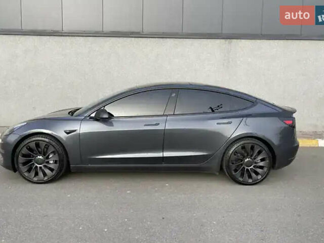 Серый Тесла Модель 3, объемом двигателя 0 л и пробегом 90 тыс. км за 27800 $, фото 8 на Automoto.ua