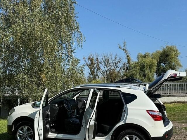 Серый Тесла Модель 3, объемом двигателя 0 л и пробегом 176 тыс. км за 16100 $, фото 8 на Automoto.ua