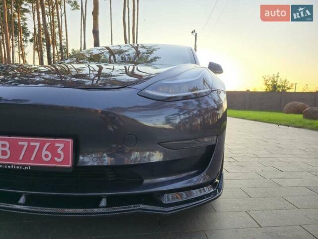 Тесла Модель 3 2019 у Житомирі на Automoto.ua Сірий Тесла Модель 3, об'ємом двигуна 0 л та пробігом 169 тис. км за 17900 $, фото 13 на Automoto.ua