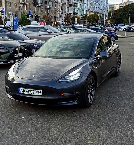 Сірий Тесла Модель 3, об'ємом двигуна 0.19 л та пробігом 152 тис. км за 19400 $, фото 1 на Automoto.ua