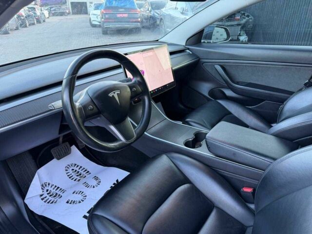 Сірий Тесла Модель 3, об'ємом двигуна 0 л та пробігом 402 тис. км за 10900 $, фото 4 на Automoto.ua