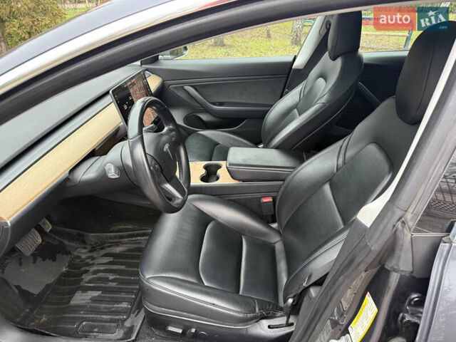 Сірий Тесла Модель 3, об'ємом двигуна 0 л та пробігом 209 тис. км за 17000 $, фото 16 на Automoto.ua