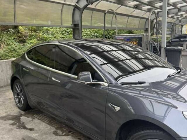 Сірий Тесла Модель 3, об'ємом двигуна 0 л та пробігом 120 тис. км за 16700 $, фото 2 на Automoto.ua