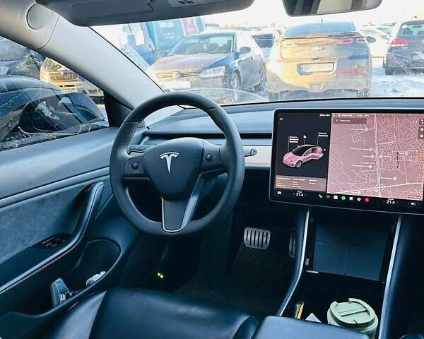 Серый Тесла Модель 3, объемом двигателя 0 л и пробегом 84 тыс. км за 18300 $, фото 8 на Automoto.ua