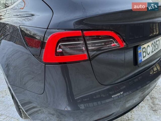 Серый Тесла Модель 3, объемом двигателя 0 л и пробегом 99 тыс. км за 17700 $, фото 24 на Automoto.ua