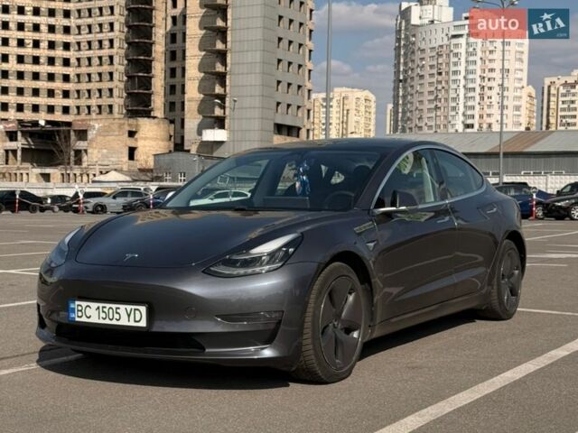 Серый Тесла Модель 3, объемом двигателя 0 л и пробегом 145 тыс. км за 18500 $, фото 1 на Automoto.ua