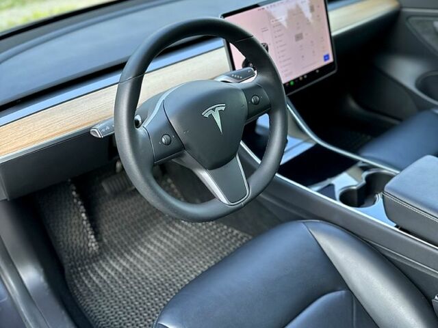 Сірий Тесла Модель 3, об'ємом двигуна 0 л та пробігом 48 тис. км за 21499 $, фото 6 на Automoto.ua