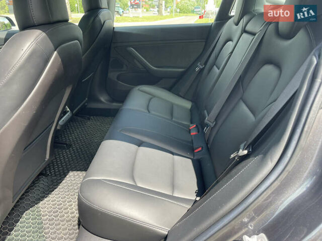 Сірий Тесла Модель 3, об'ємом двигуна 0 л та пробігом 52 тис. км за 19999 $, фото 25 на Automoto.ua