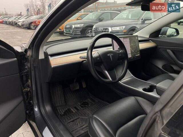Сірий Тесла Модель 3, об'ємом двигуна 0 л та пробігом 158 тис. км за 19990 $, фото 18 на Automoto.ua