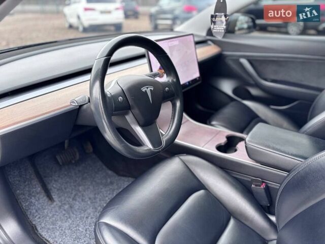 Серый Тесла Модель 3, объемом двигателя 0 л и пробегом 151 тыс. км за 15299 $, фото 10 на Automoto.ua