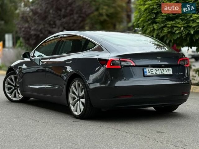 Сірий Тесла Модель 3, об'ємом двигуна 0 л та пробігом 123 тис. км за 16999 $, фото 2 на Automoto.ua